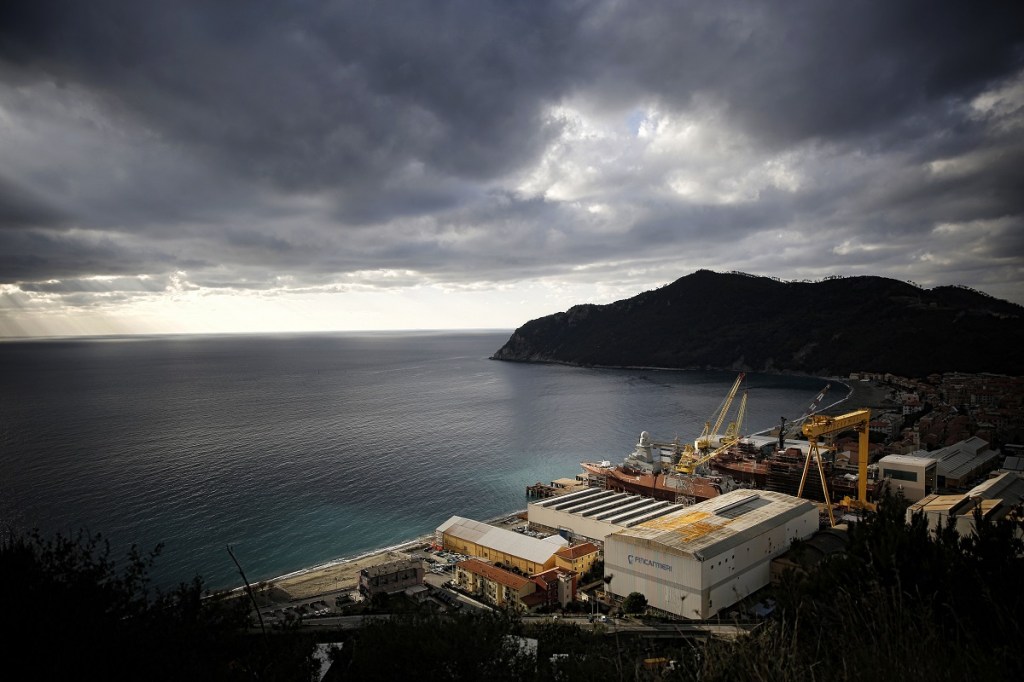Fincantieri reopens shipyards in Italy