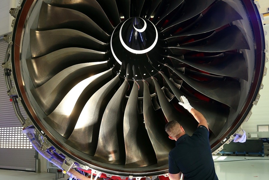 Turkey, Rolls-Royce set deadline for talks over homemade jet’s engine