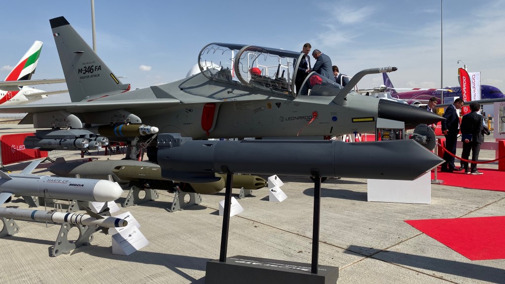 Leonardo refutes Russian bones in M-346 trainer aircraft design