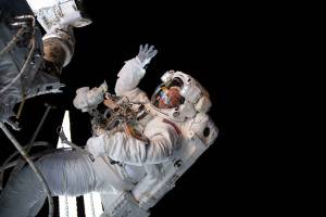 Army astronaut to military medical students: You will solve the health issues of extended space flight