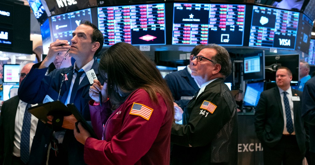 New Trump panel to explore path to reopening US economy