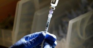 Feds have limited time to get first Pfizer shot