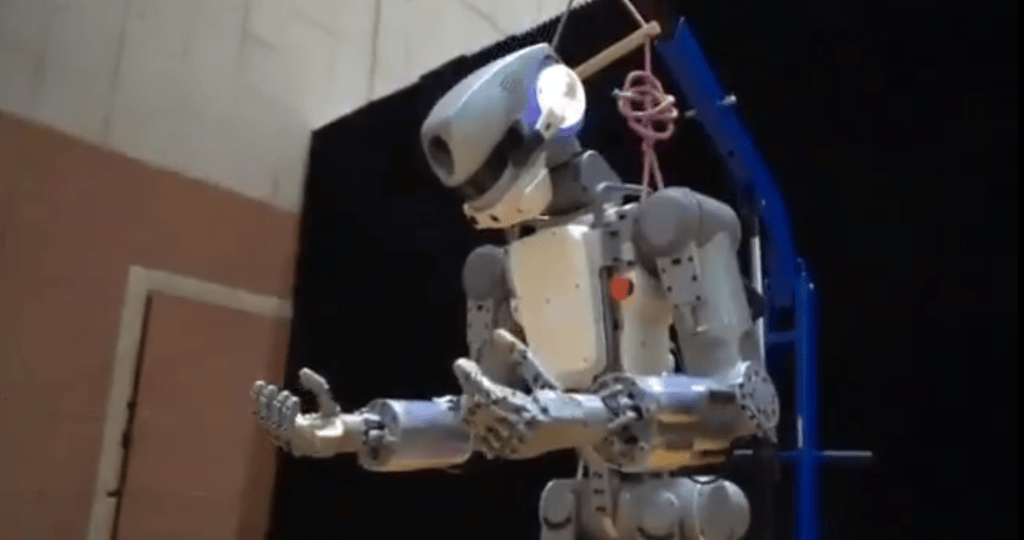 Is this Russian robot spacecrawling before a spacewalk?
