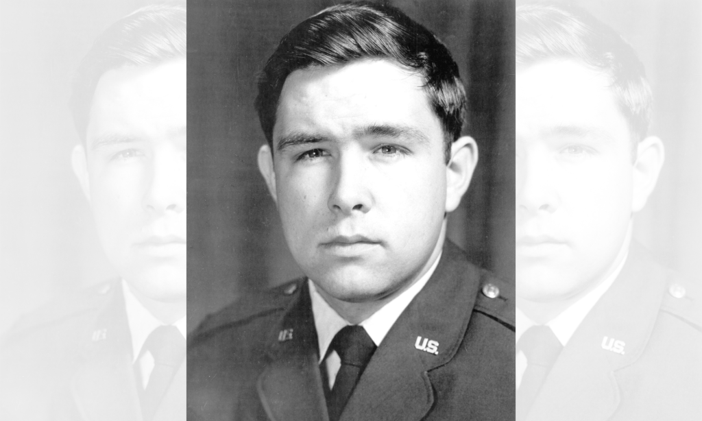 With his observer’s parachute shredded, this pilot gave up his own