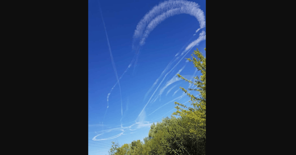 An Air Force sky penis to rival the Navy’s own?