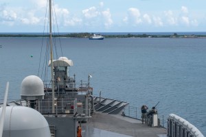 USS Blue Ridge leaves Guam after port visit