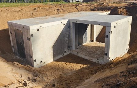 Estonia begins buying hundreds of pop-up bunkers to fortify border with Russia