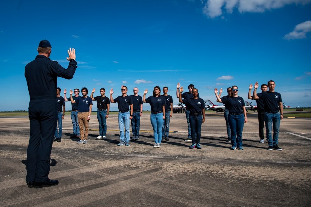Senators push DoD to approve recruits who’ve sought mental health care
