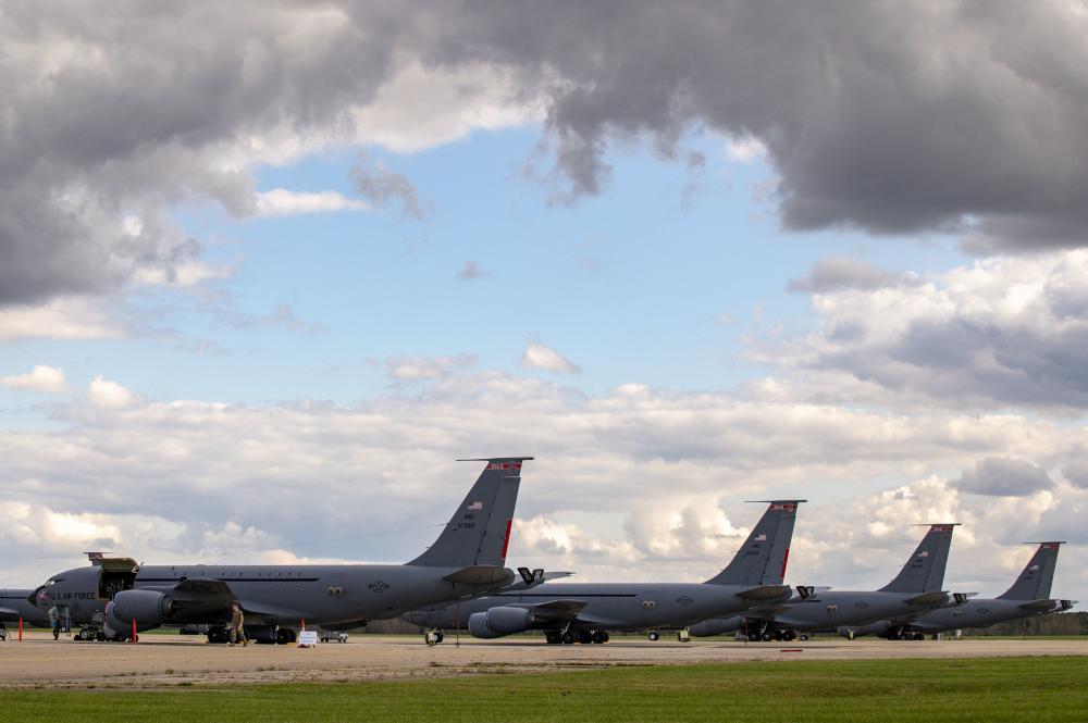 Investigation finds faulty power supply part caused KC-135 nosedives