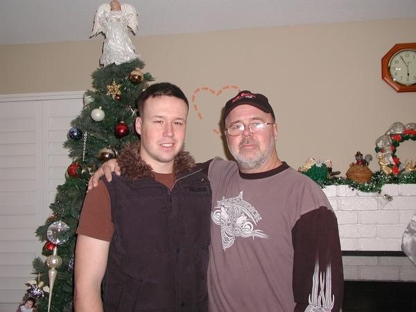 Gold Star father urges compassion after airplane passengers boo family