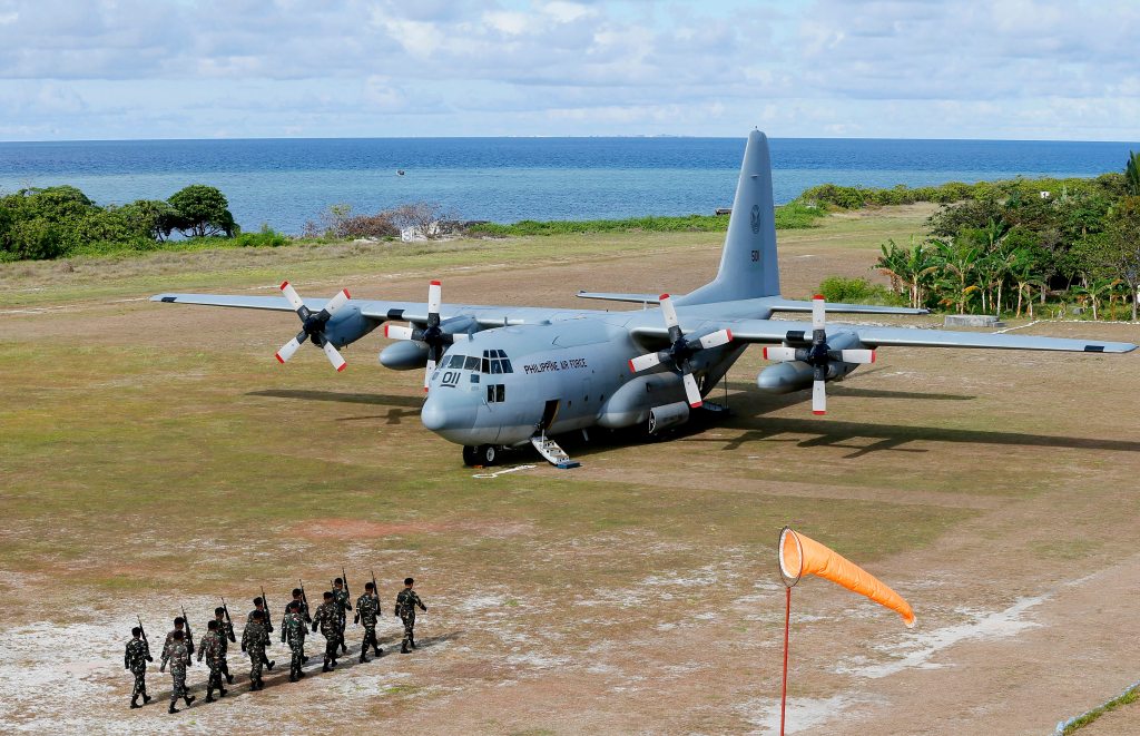 China tries to drive away planes carrying top Filipino officials