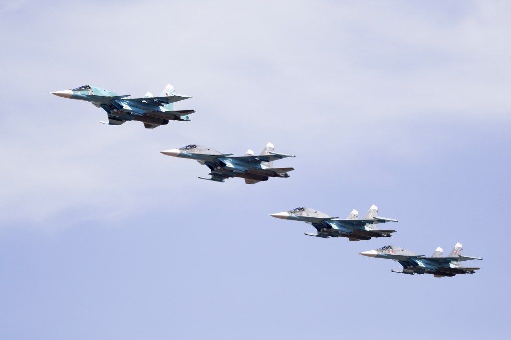 Pentagon downplays near-collision between U.S., Russian warplanes over Syria