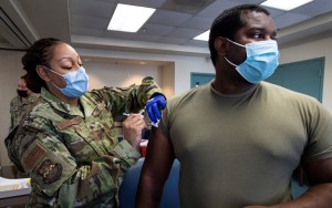 Troops who refused COVID vaccines still could face punishment