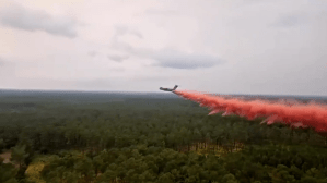 France deploys military aircraft to fight wildfires