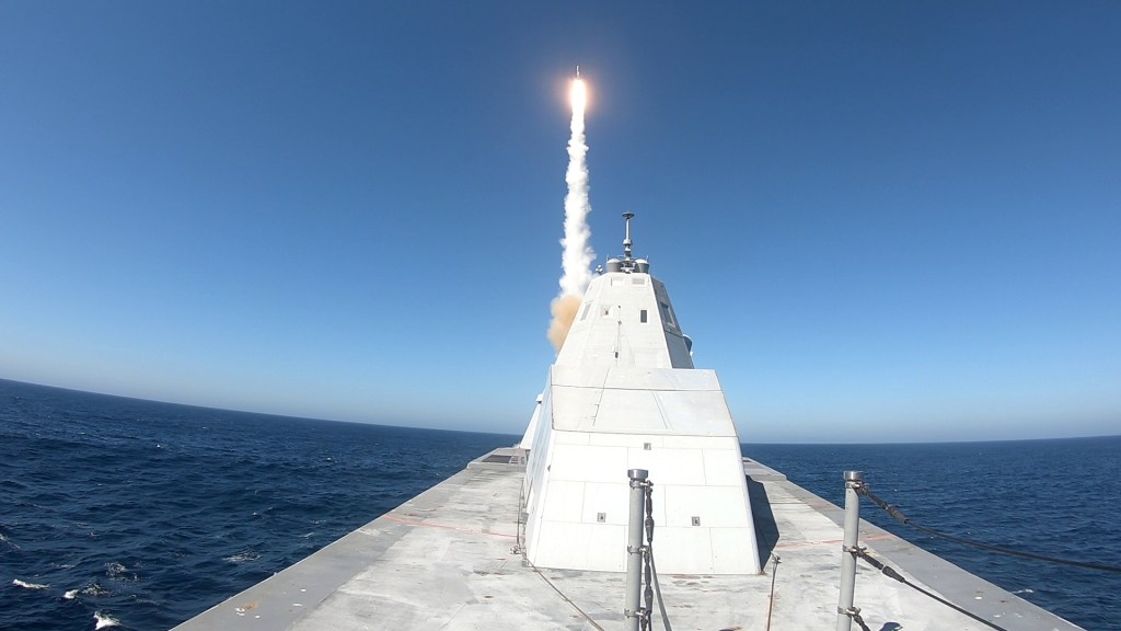 See the US Navy’s stealth destroyer conduct its first missile test