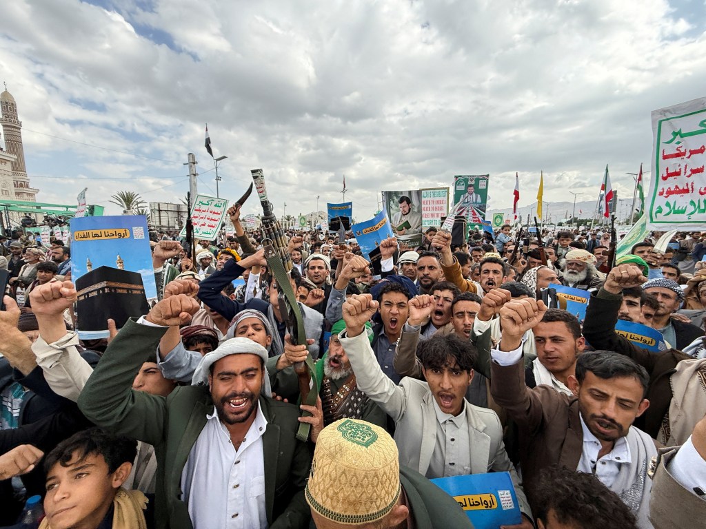 Saudis plan assault on Houthis to break Red Sea chokehold