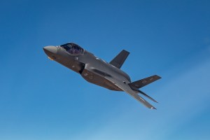 Pentagon, Lockheed agree to 10-year deal for 850 F-35 jets